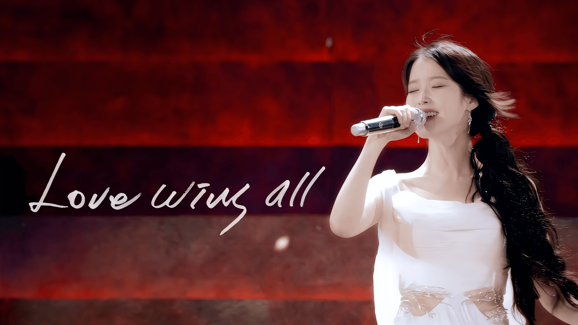 IU และมุนซังมิน เปล่งประกายในงานเปิดตัวผลิตภัณฑ์ความงามที่กรุงโซล
