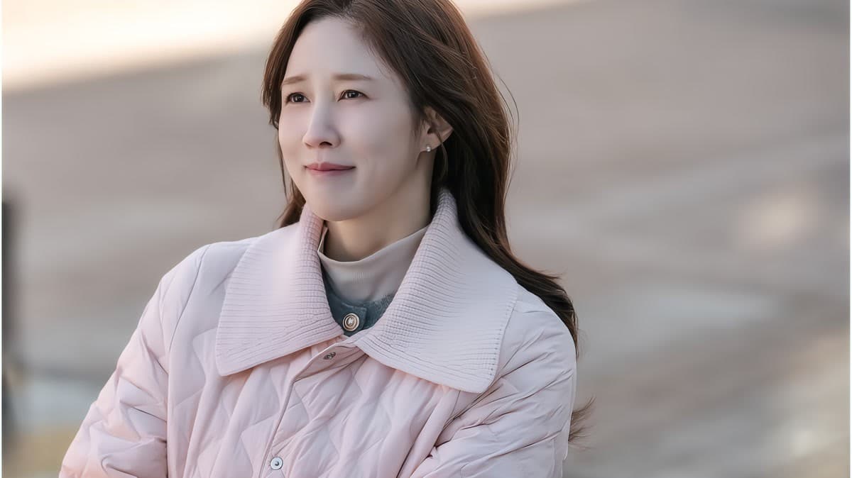 นักแสดงสาว ลี ซู-คยอง เปิดใจพูดถึงลูกที่เกือบจะได้มี — และกฎหมายที่ขวางทาง