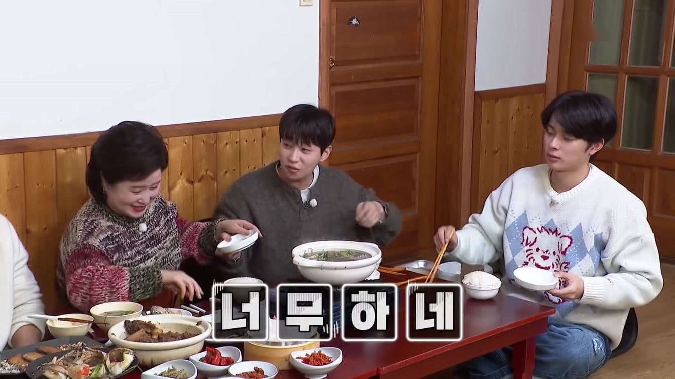 แม่ของ DinDin พิชิตใจทุกคนด้วยอาหารที่เตรียม 5 วันใน '2 Days & 1 Night'
