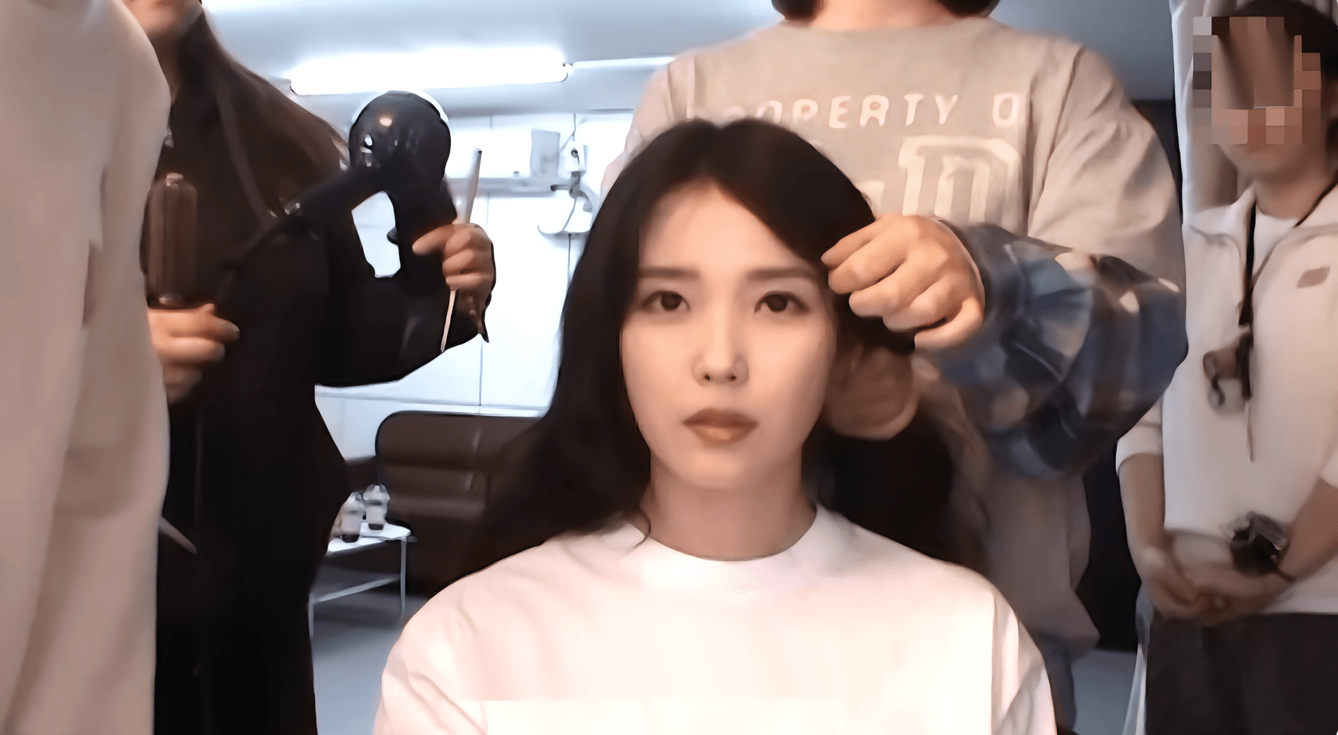 เหตุใดวิดีโอวันโกหกของ IU ถึงทำให้แฟนๆ ร้องไห้ทั่วโลก