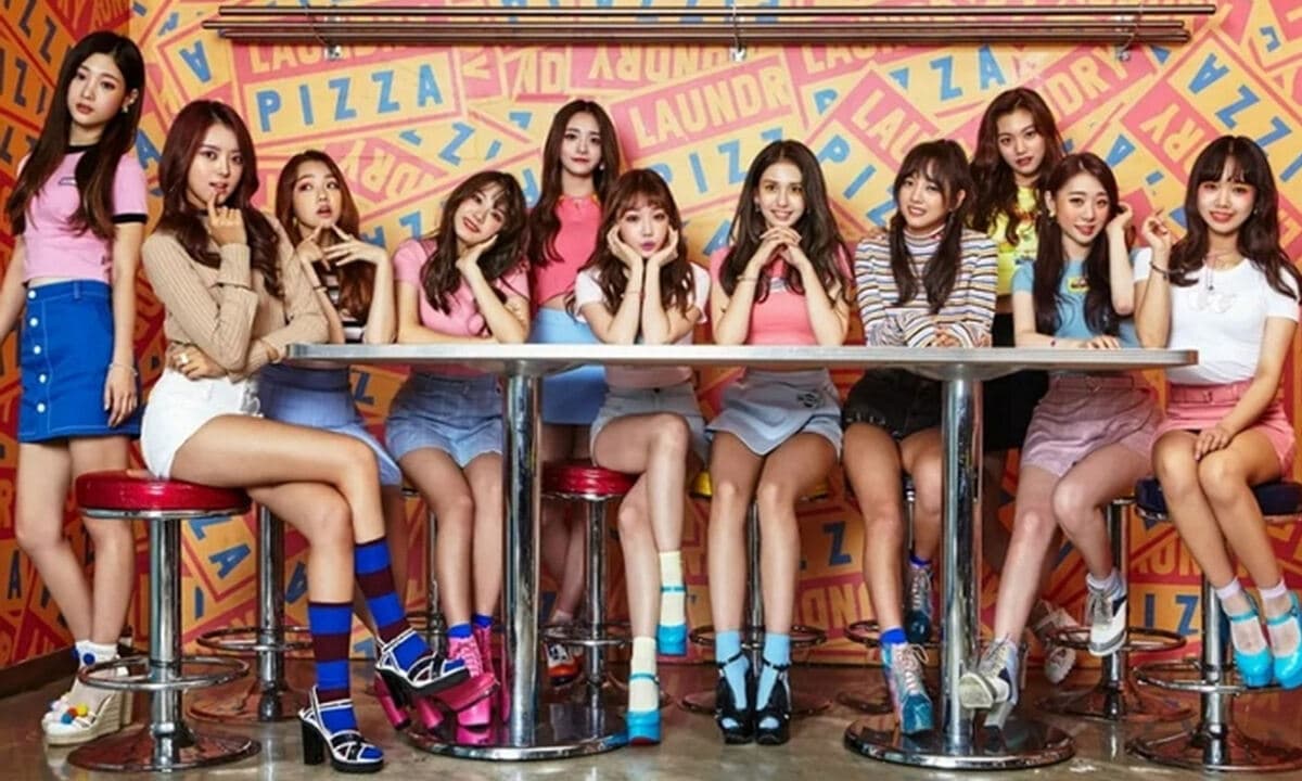 แฟนคลับ K-pop ที่รอชื่อทางการมาถึง 10 ปี