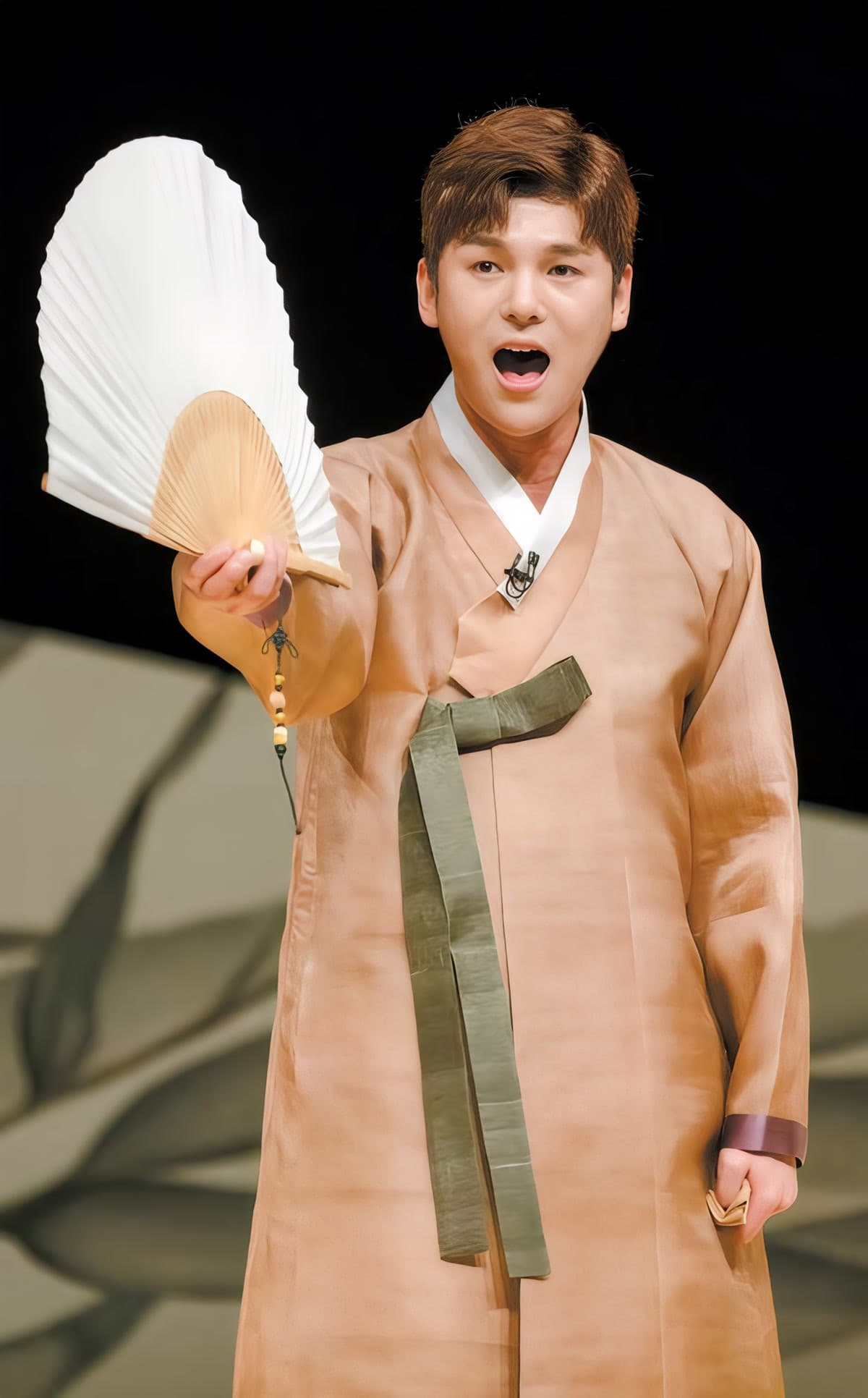 แฟนคอนเสิร์ตแรกของ Kim Junsu เปิดทางใหม่ให้กุกักไลฟ์