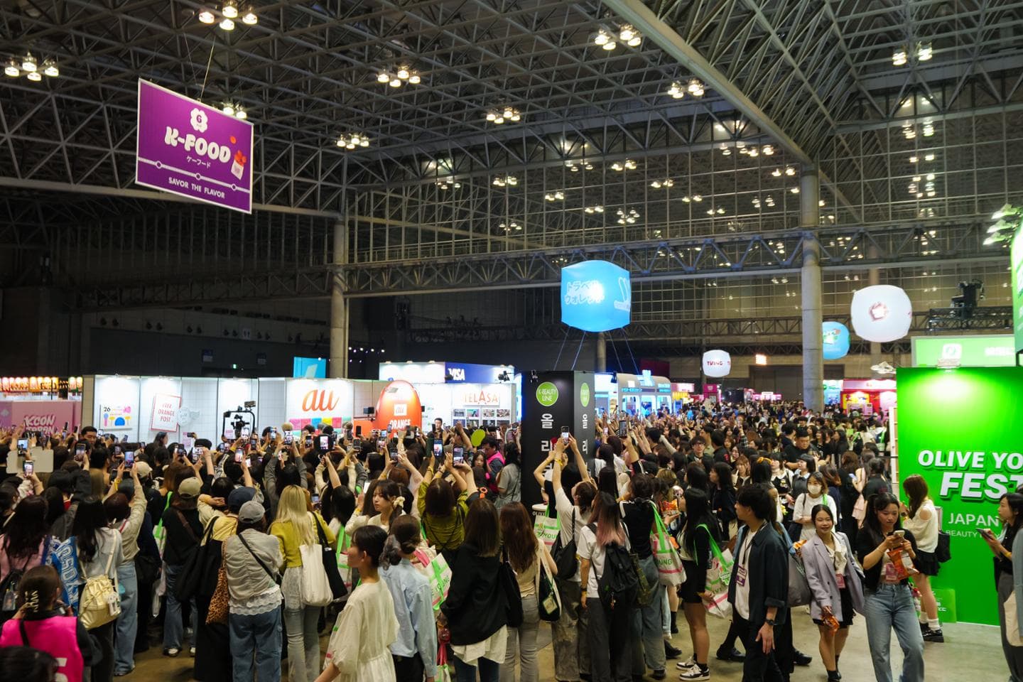 FLARE U และ AxMxP พิชิตใจแฟนญี่ปุ่น ก่อนที่ใครจะคาดถึง