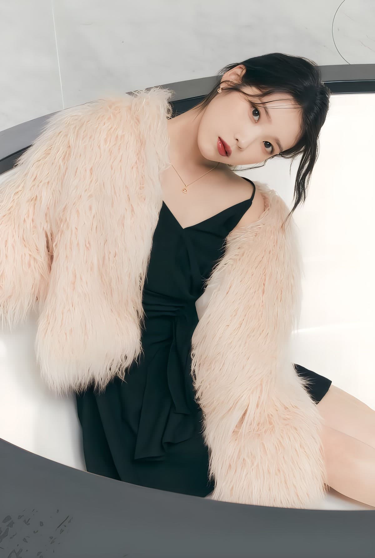 IU มอบของขวัญวันเกิดครบ 33 ปีให้กับผู้อื่น — แฟนๆ น้ำตาไหล