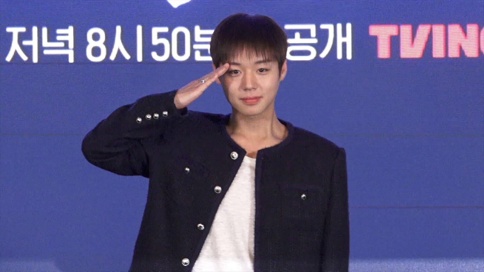 Park Ji Hoon ยังถ่อมตัวหลังผลงานฮิตสองเรื่อง