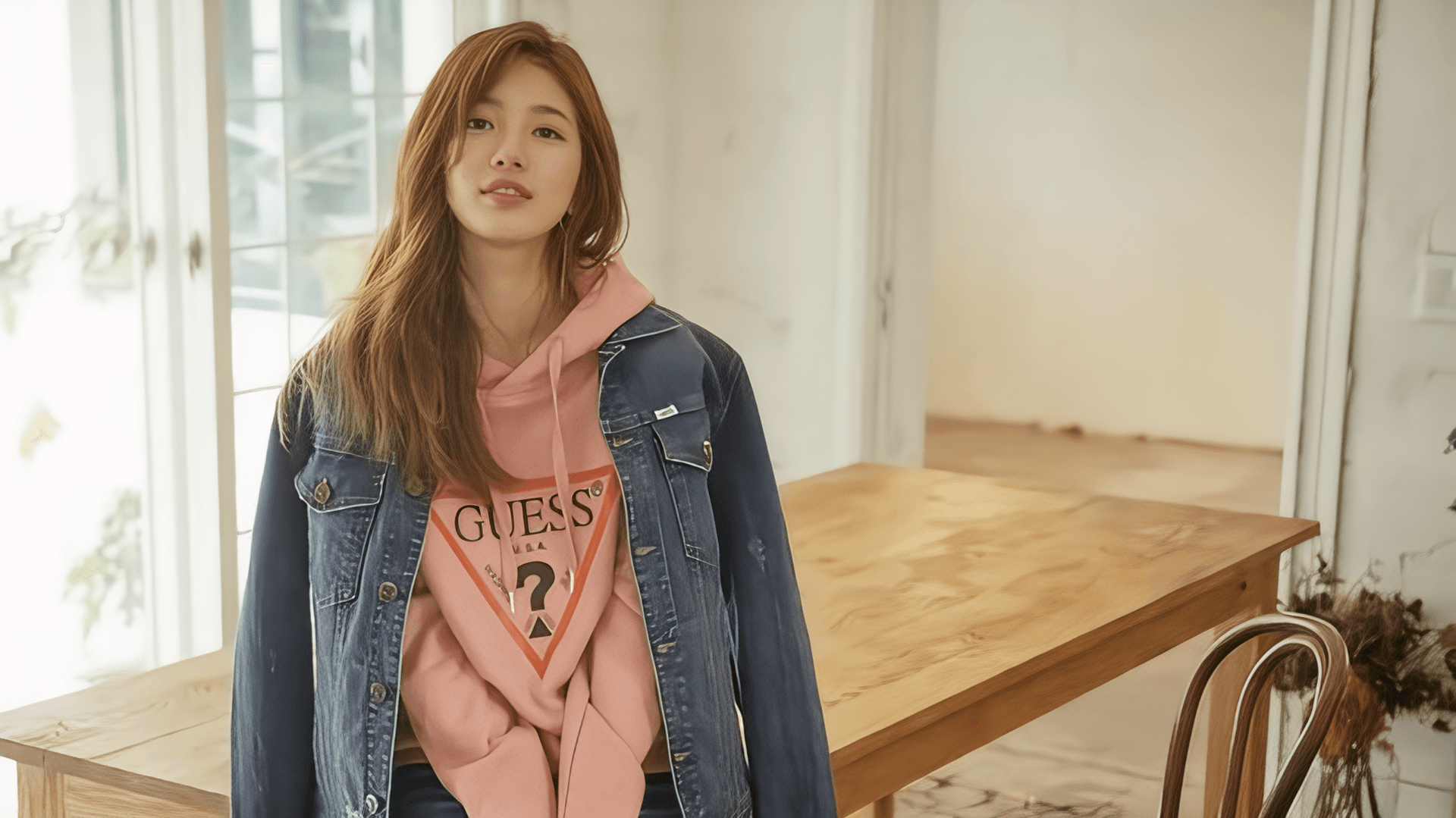 Suzy เฉิดฉายในแคมเปญ GUESS 2026 Spring Denim เตรียมเดบิวต์ Disney+