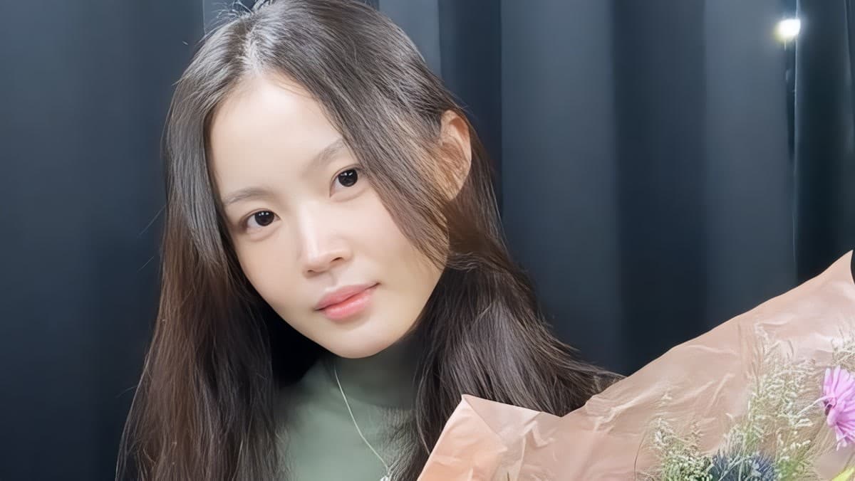 ไม่มีใครคาดคิดว่า Lee Hi จะประกาศความรักด้วยวิธีนี้