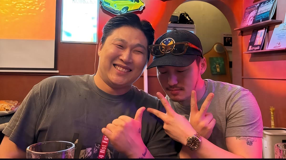 ไม่มีใครคาดคิดว่า Byun Yo-han จะจูบ Swings แบบนี้