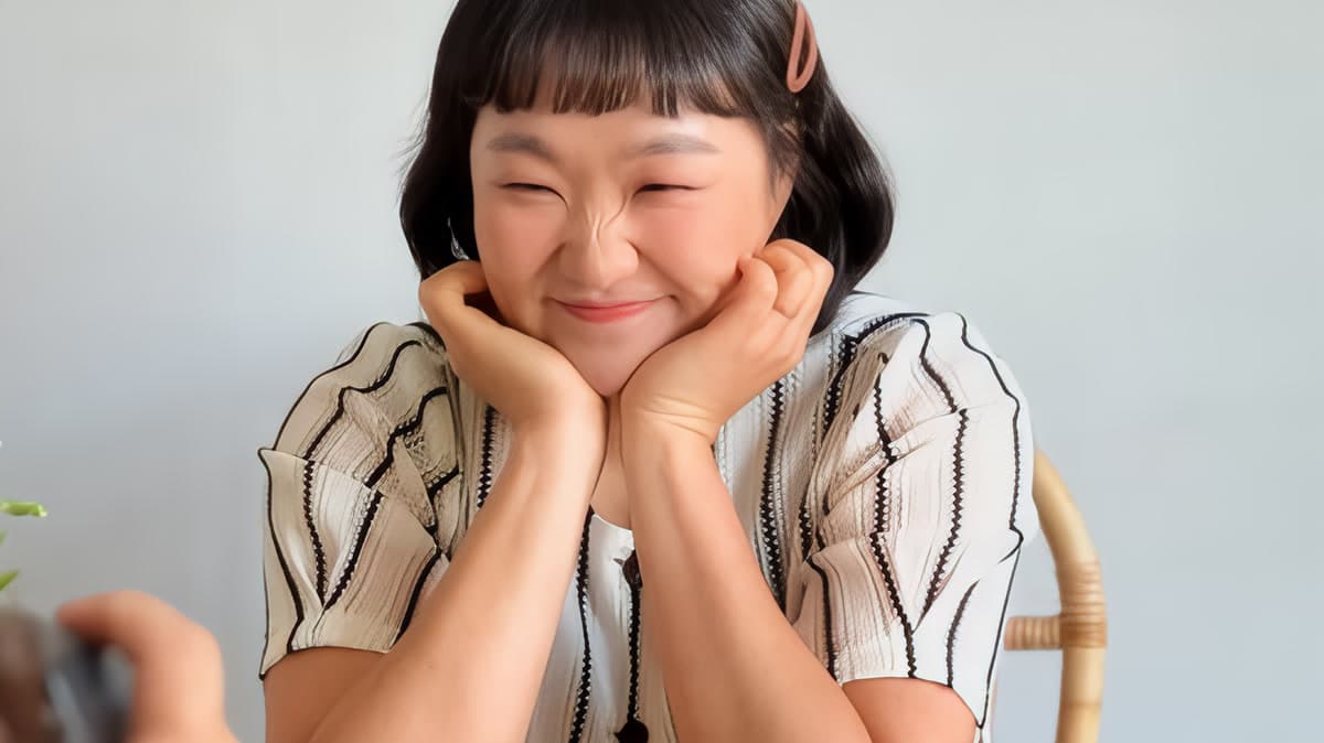 ลี ซูจิ เล็งเป้าผู้เชื่อข่าวปลอมในสเก็ตช์ไวรัลล่าสุด